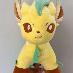 Build-A-Bear lefeon Yellow and Green Plush Animal new with tags stored in closet